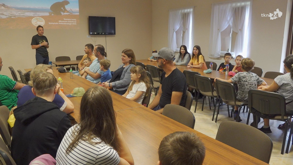 Klub Młodego Paleontologa szukał śladów dinozaurów w okolicach Maleńca [wideo, zdjęcia]
