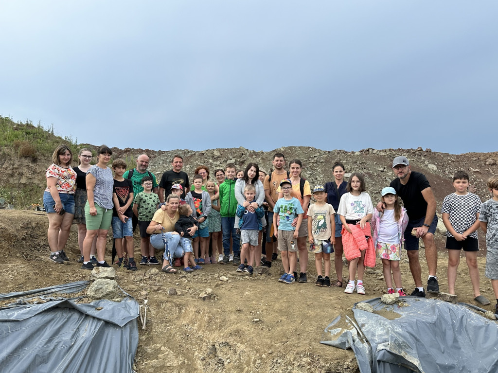 Klub Młodego Paleontologa szukał śladów dinozaurów w okolicach Maleńca [wideo, zdjęcia]