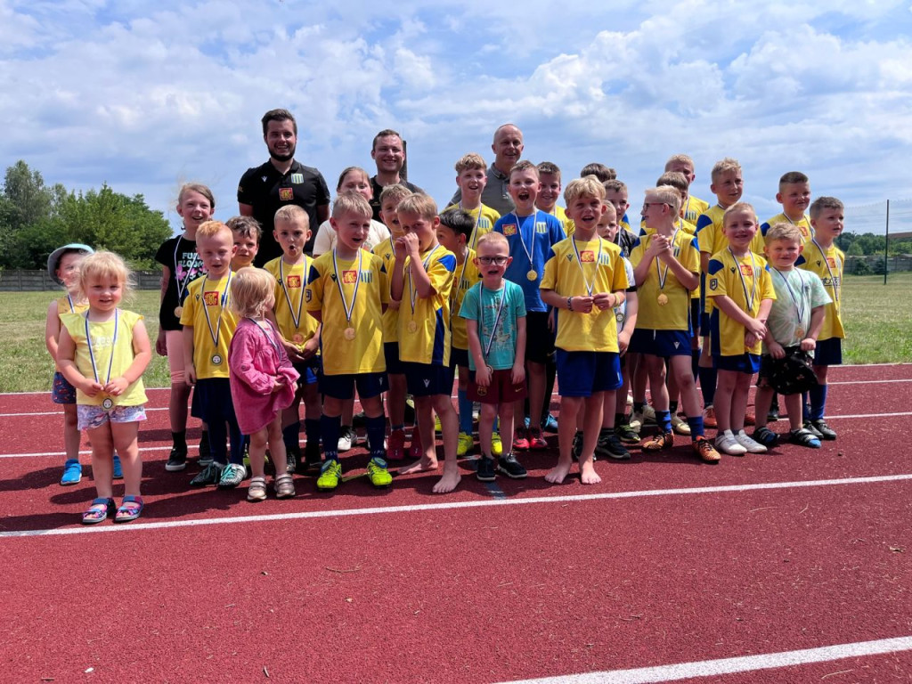 Sportowy piknik rodzinny w Rudzie Malenieckiej [zdjęcia]