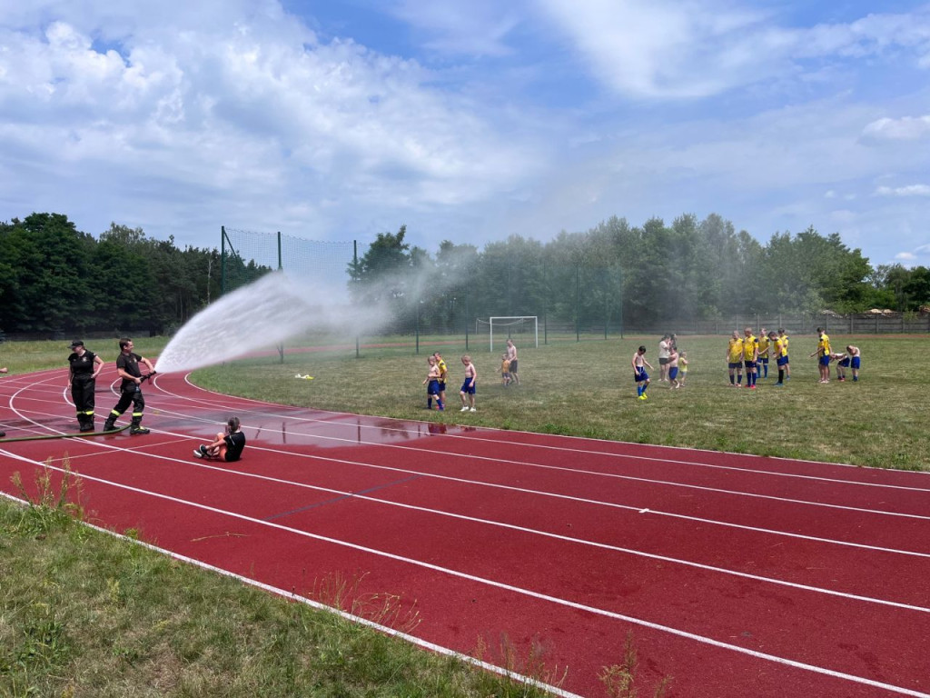Sportowy piknik rodzinny w Rudzie Malenieckiej [zdjęcia]