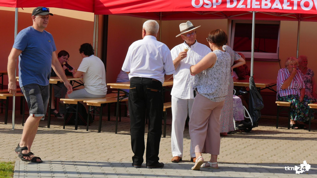 W Dziebałtowie podwójna radość. Z inwestycji i sąsiedzkiego spotkania [wideo, zdjęcia]