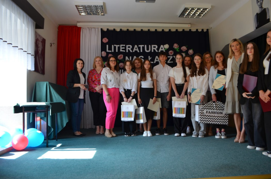 Podsumowano konkursy literackie w I LO w Końskich [zdjęcia]