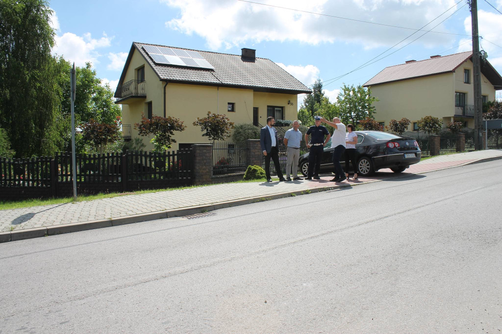 Gmina Smyków zwiększa bezpieczeństwo na skrzyżowaniach dróg [zdjęcia]