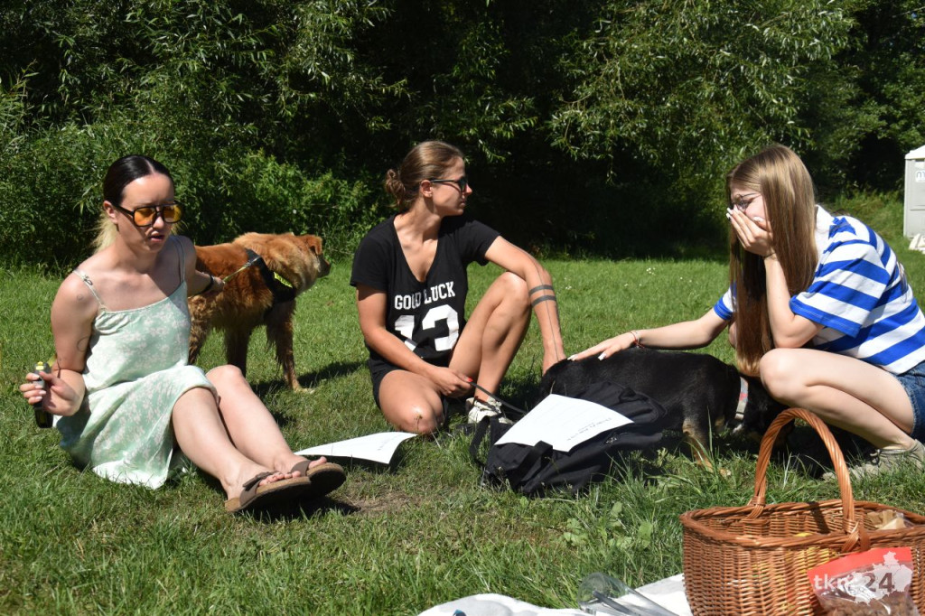 Sztuka Bycia kontynuuje działanie. Młodzież zaprosiła na piknik nad wodą [zdjęcia]