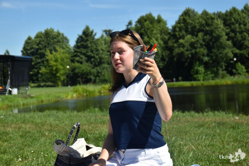 Sztuka Bycia kontynuuje działanie. Młodzież zaprosiła na piknik nad wodą [zdjęcia]