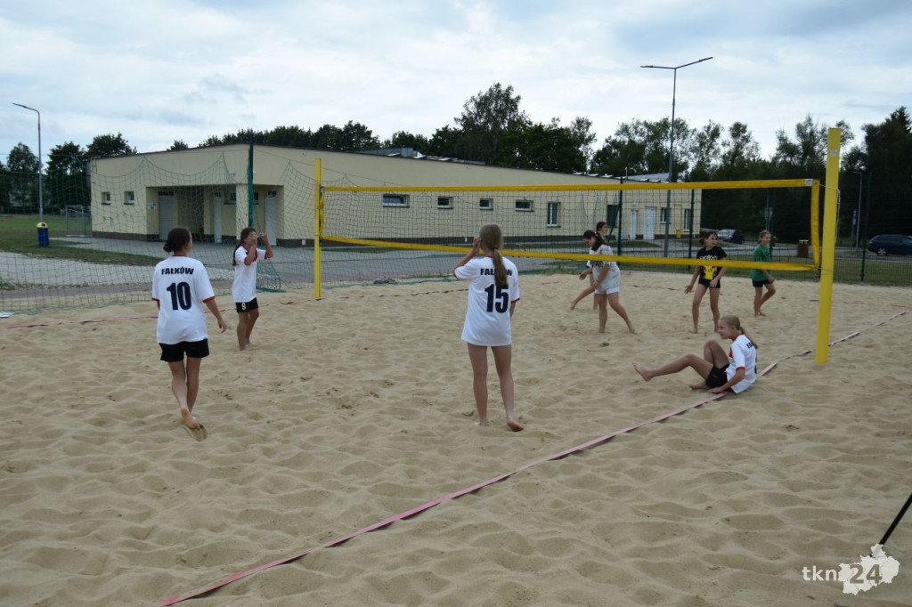 Stowarzyszenie Fair Play zaprosiło na turniej siatkówki plażowej [wideo, zdjęcia]