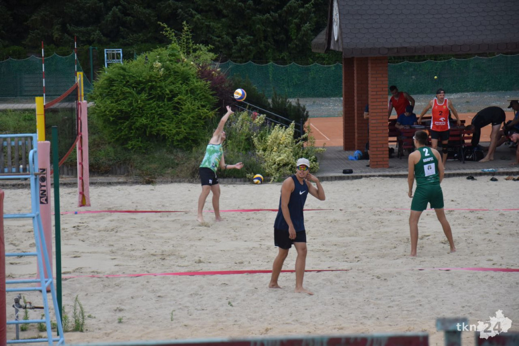 Stowarzyszenie Fair Play zaprosiło na turniej siatkówki plażowej [wideo, zdjęcia]