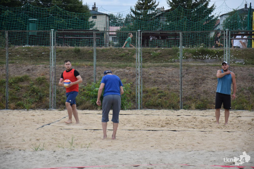 Stowarzyszenie Fair Play zaprosiło na turniej siatkówki plażowej [wideo, zdjęcia]