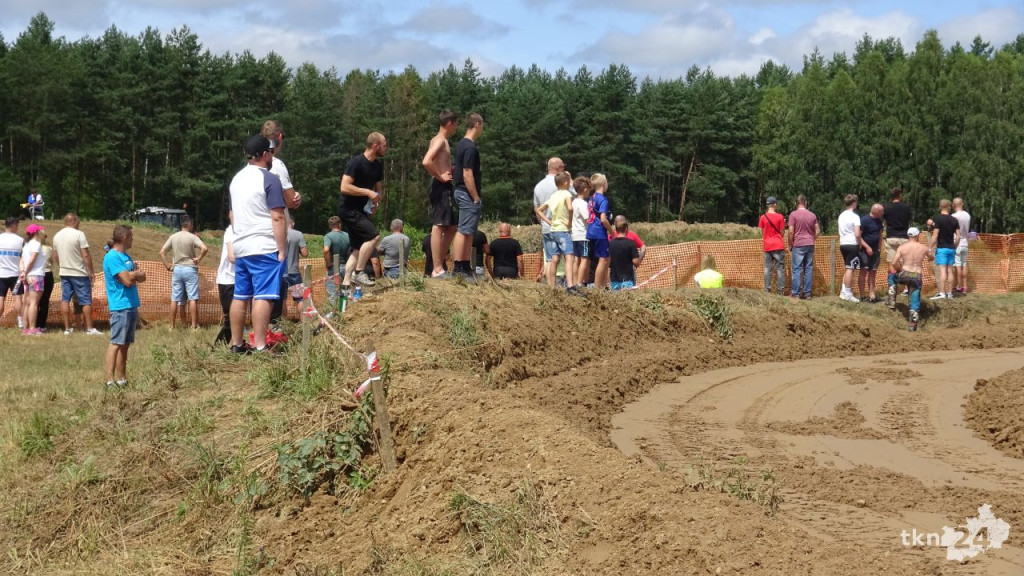 Motocrossowe szaleństwo w Przybyszowach. Zobaczcie relację [wideo, zdjęcia]