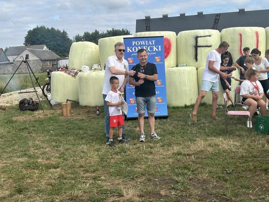 Turniej piłki nożnej `Futbolove lato` w Szóstakach [zdjęcia]