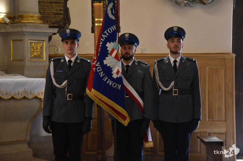 Święto policji 2024 w Końskich. Były awanse i odznaczenia [wideo, zdjęcia]