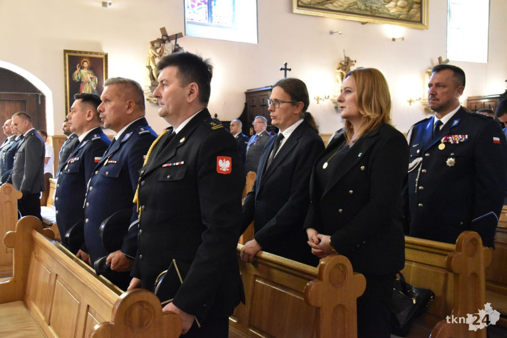 Święto policji 2024 w Końskich. Były awanse i odznaczenia [wideo, zdjęcia]