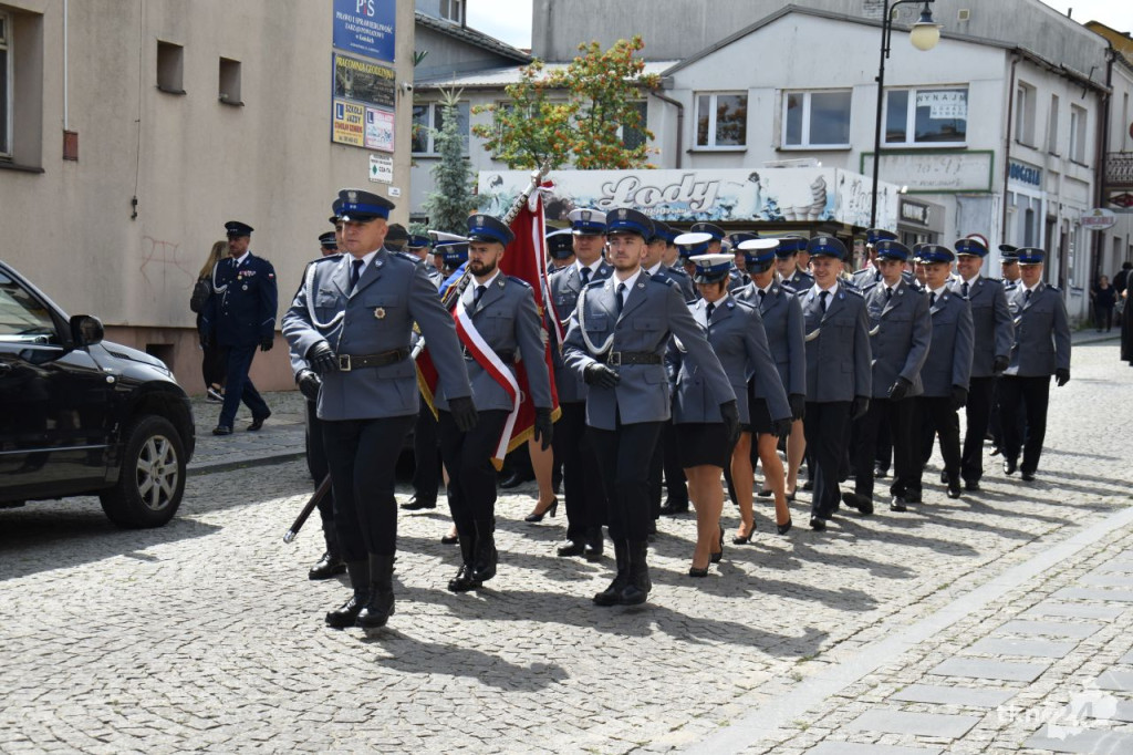 Święto policji 2024 w Końskich. Były awanse i odznaczenia [wideo, zdjęcia]