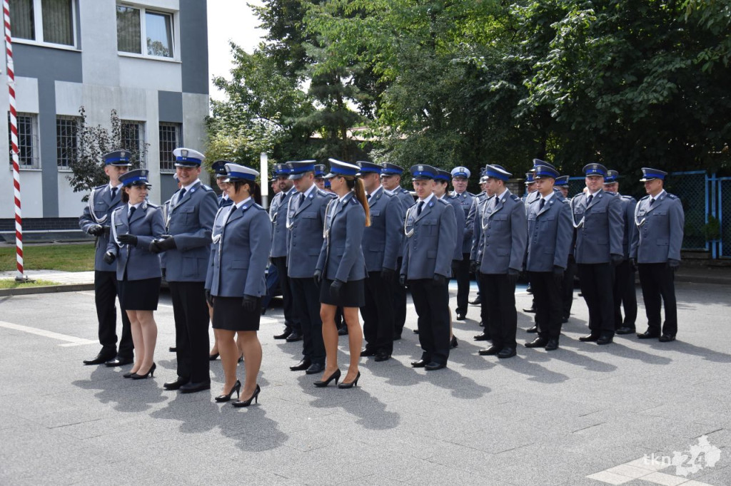 Święto policji 2024 w Końskich. Były awanse i odznaczenia [wideo, zdjęcia]