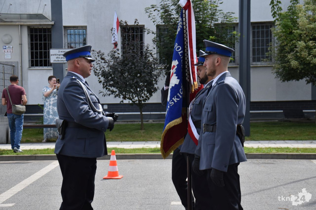 Święto policji 2024 w Końskich. Były awanse i odznaczenia [wideo, zdjęcia]