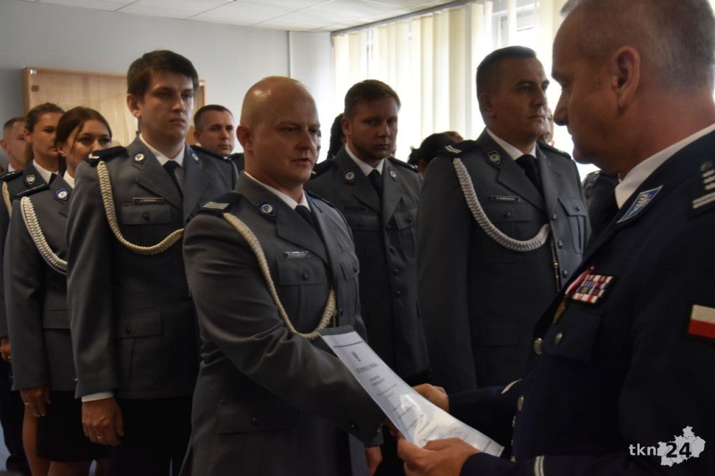 Święto policji 2024 w Końskich. Były awanse i odznaczenia [wideo, zdjęcia]