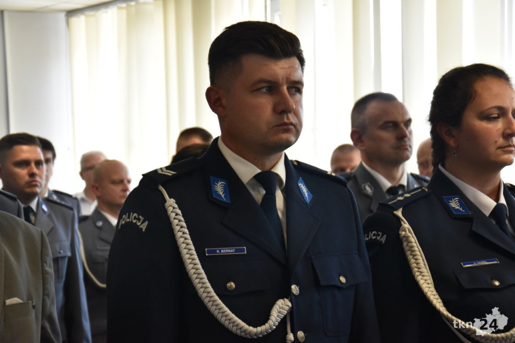 Święto policji 2024 w Końskich. Były awanse i odznaczenia [wideo, zdjęcia]
