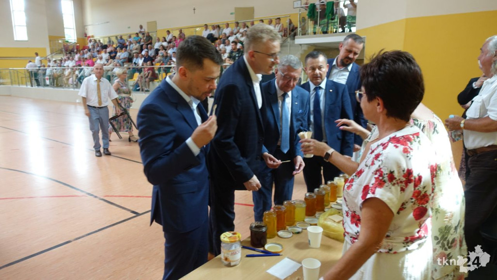WIDEO: Wielkie pszczelarskie święto w Fałkowie [wideo, zdjęcia]