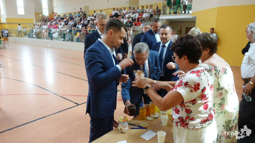 WIDEO: Wielkie pszczelarskie święto w Fałkowie [wideo, zdjęcia]