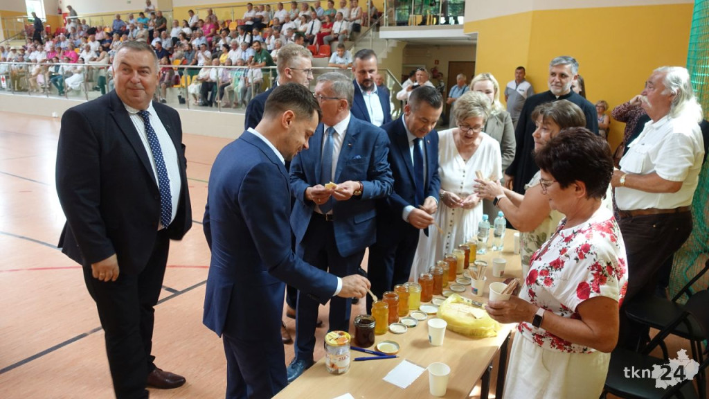 WIDEO: Wielkie pszczelarskie święto w Fałkowie [wideo, zdjęcia]