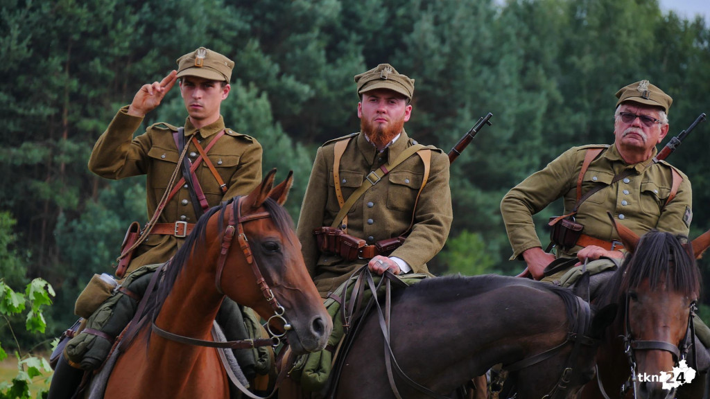 Ułani w Białym Ługu. Zobaczcie wspaniałe rekonstrukcje historyczne [wideo, zdjęcia]