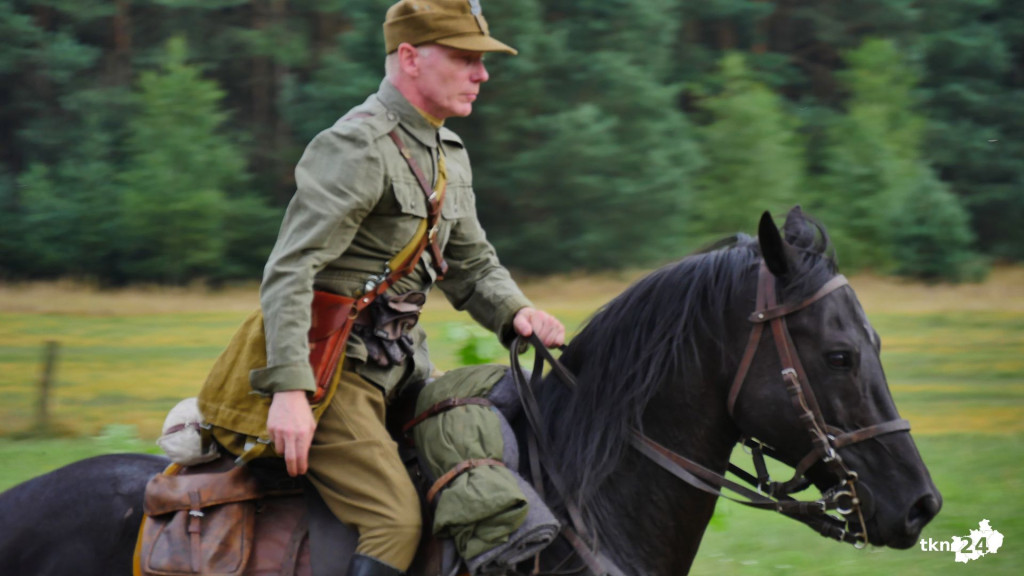 Ułani w Białym Ługu. Zobaczcie wspaniałe rekonstrukcje historyczne [wideo, zdjęcia]