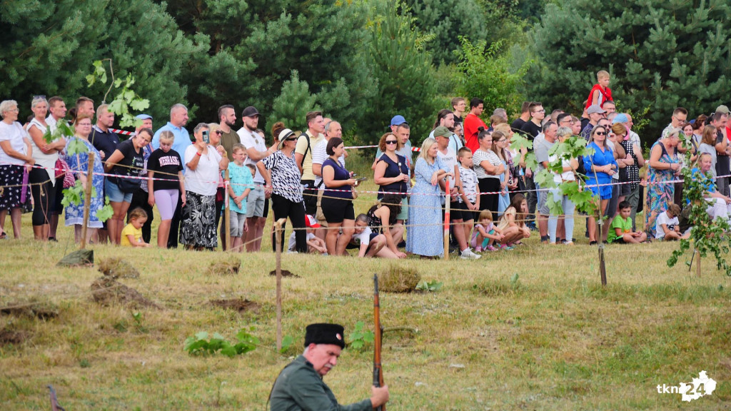 Ułani w Białym Ługu. Zobaczcie wspaniałe rekonstrukcje historyczne [wideo, zdjęcia]