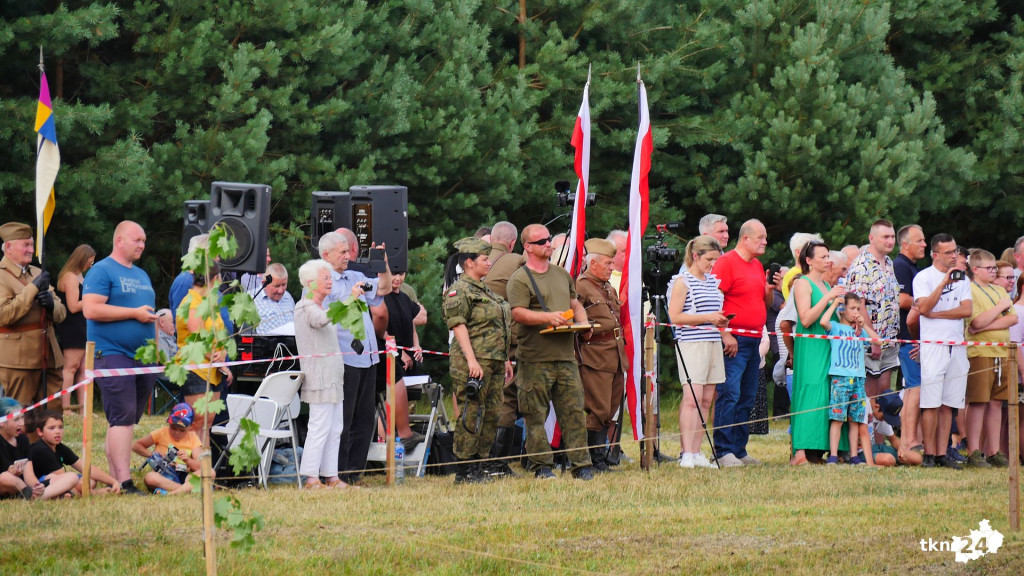 Ułani w Białym Ługu. Zobaczcie wspaniałe rekonstrukcje historyczne [wideo, zdjęcia]