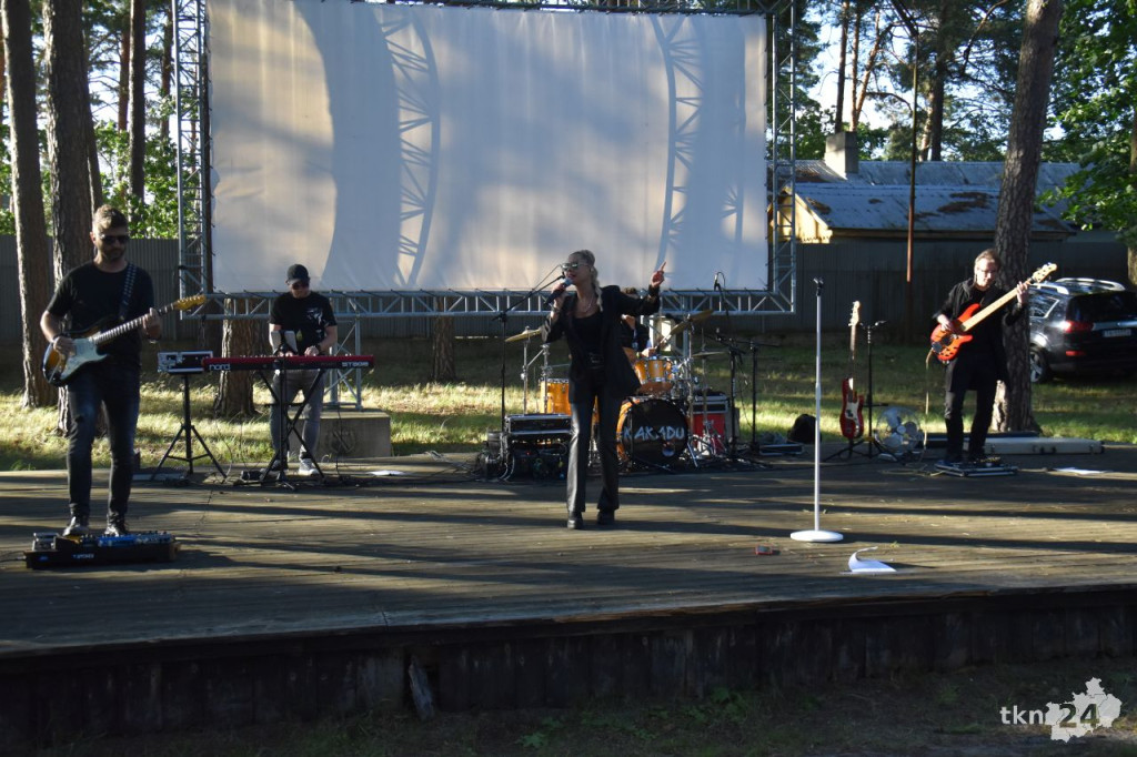 Koncert Kakadu w Sielpi w stylu lat 80` i 90` [wideo, zdjęcia]