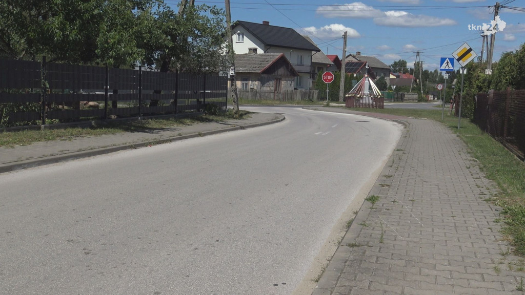Gmina Końskie chce przejąć drogę Sielpia - Niebo od powiatu [wideo]