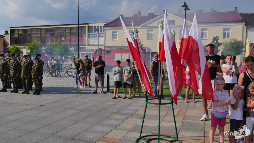 Godzina W w Końskich. Zobaczcie co działo się na rynku [wideo, zdjęcia]