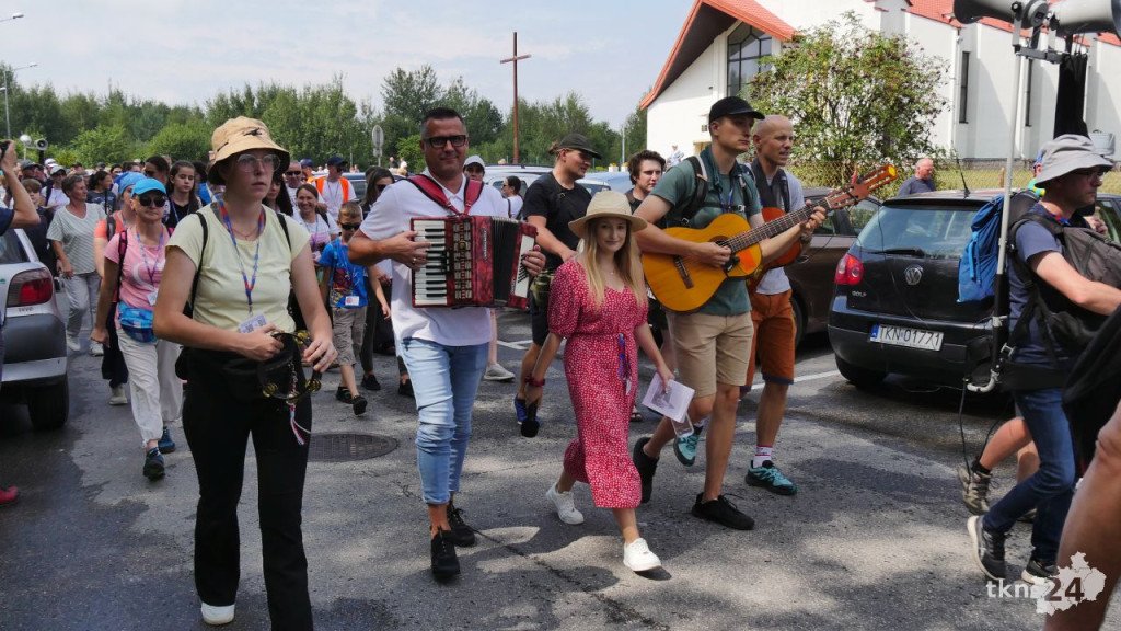 46. Piesza Pielgrzymka Radomska. Konecczanie wyruszyli! [wideo, zdjęcia]