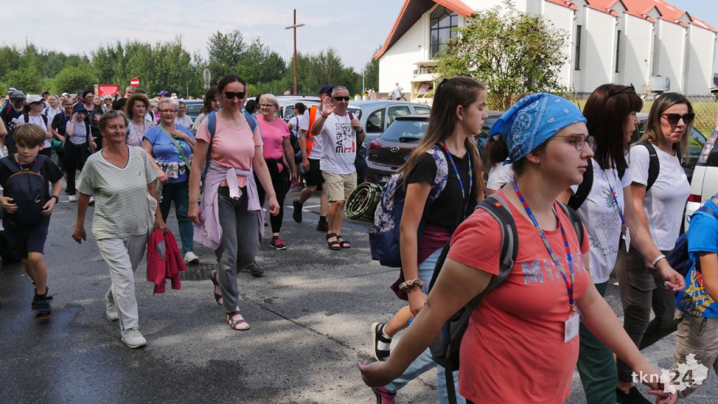 46. Piesza Pielgrzymka Radomska. Konecczanie wyruszyli! [wideo, zdjęcia]