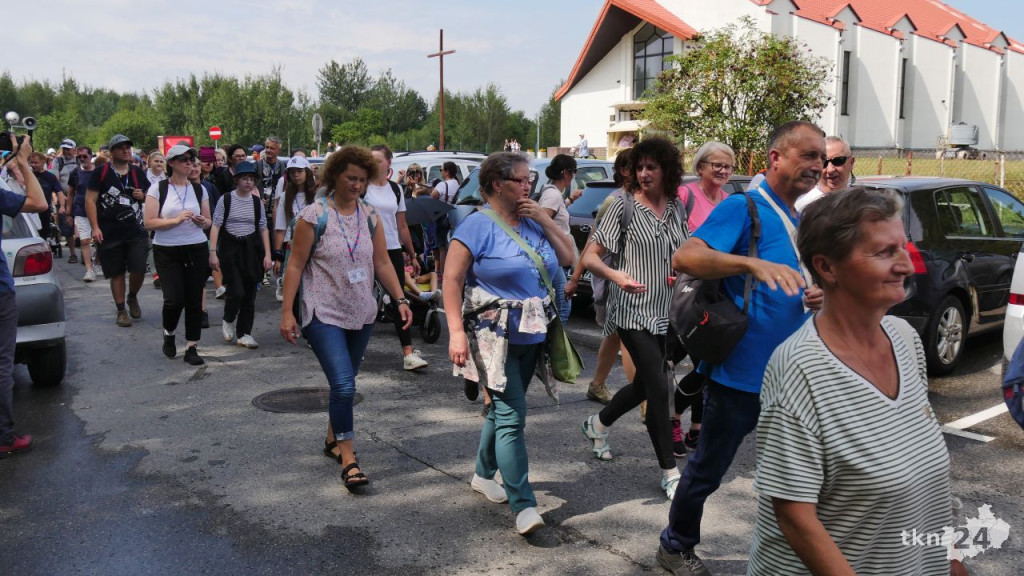 46. Piesza Pielgrzymka Radomska. Konecczanie wyruszyli! [wideo, zdjęcia]