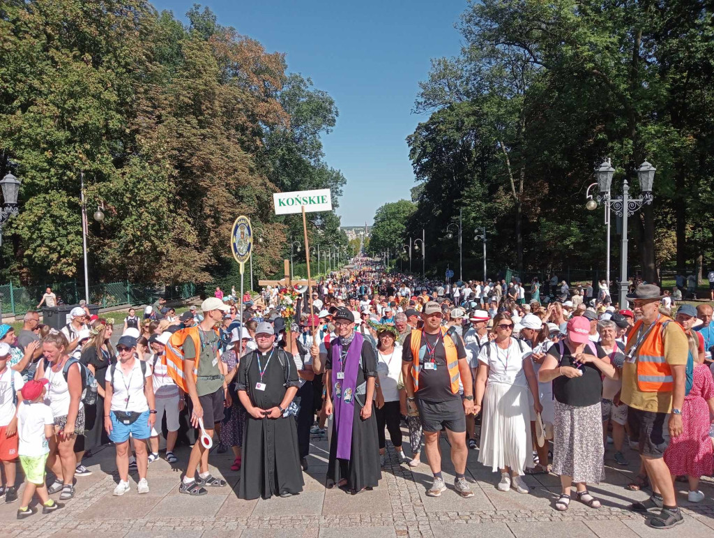 Dotarli na Jasną Górę. Koneccy pielgrzymi na mecie pątniczego szlaku [zdjęcia]