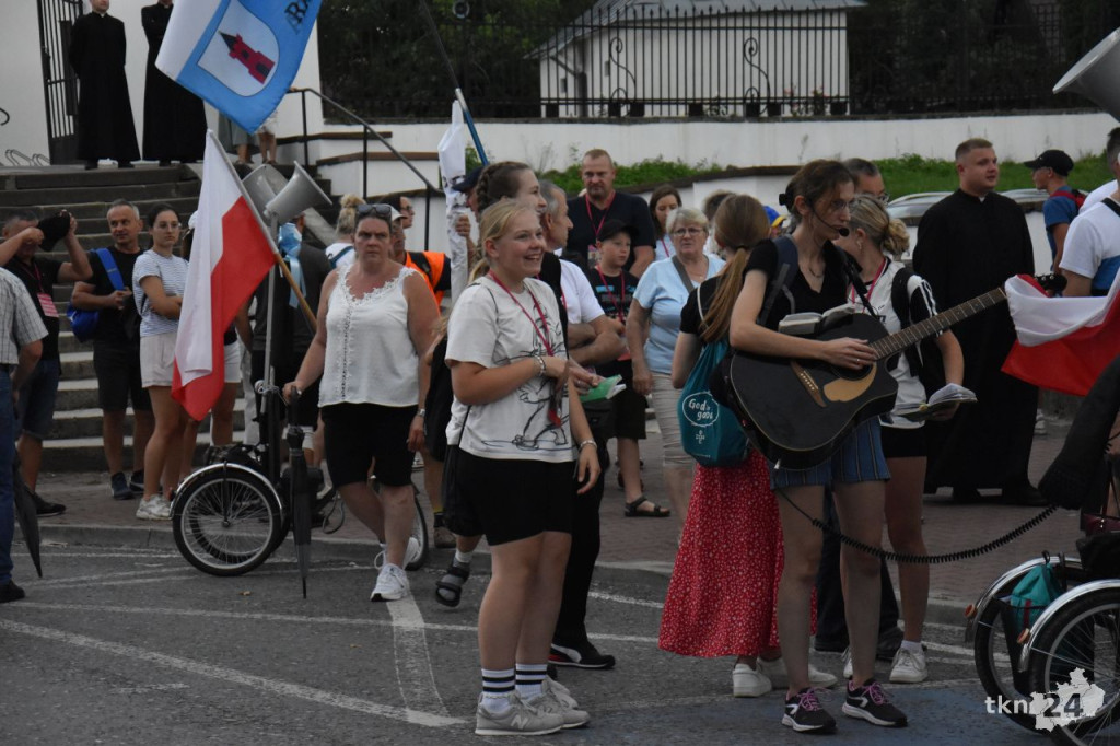 174. Radoszycka Pielgrzymka wyruszyła do Częstochowy [wideo, zdjęcia]