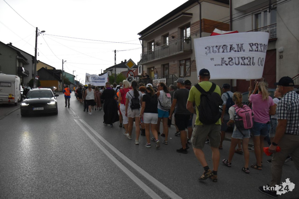 174. Radoszycka Pielgrzymka wyruszyła do Częstochowy [wideo, zdjęcia]