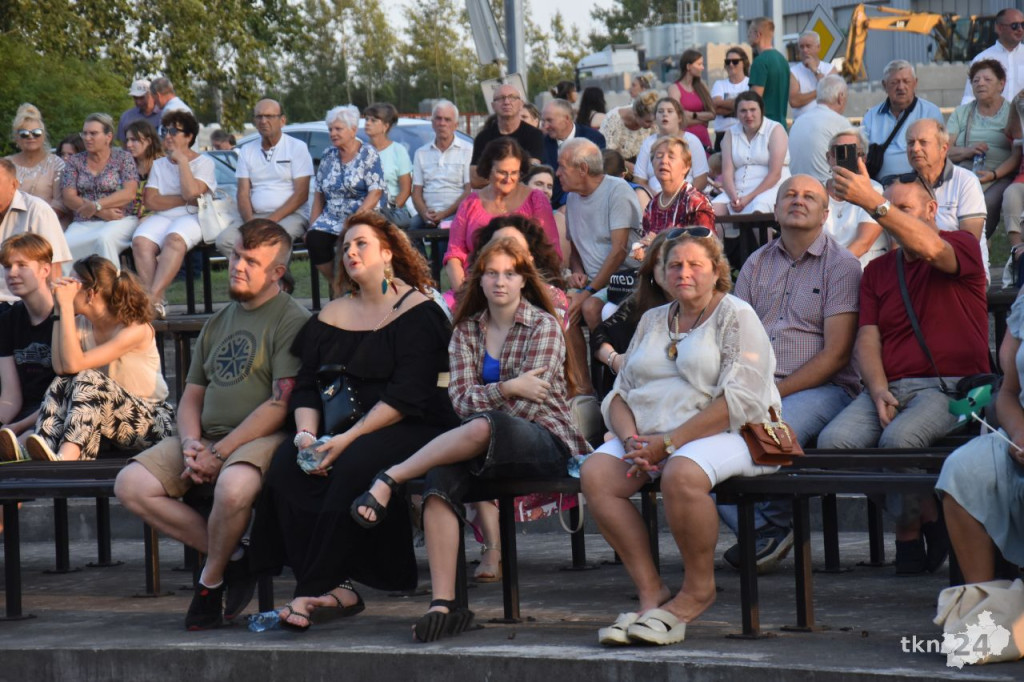 Niedziela na Dniach Stąporkowa 2024 z Łysą Górą i Teatrem Ognia [wideo, zdjęcia]