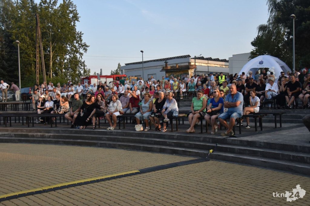 Niedziela na Dniach Stąporkowa 2024 z Łysą Górą i Teatrem Ognia [wideo, zdjęcia]