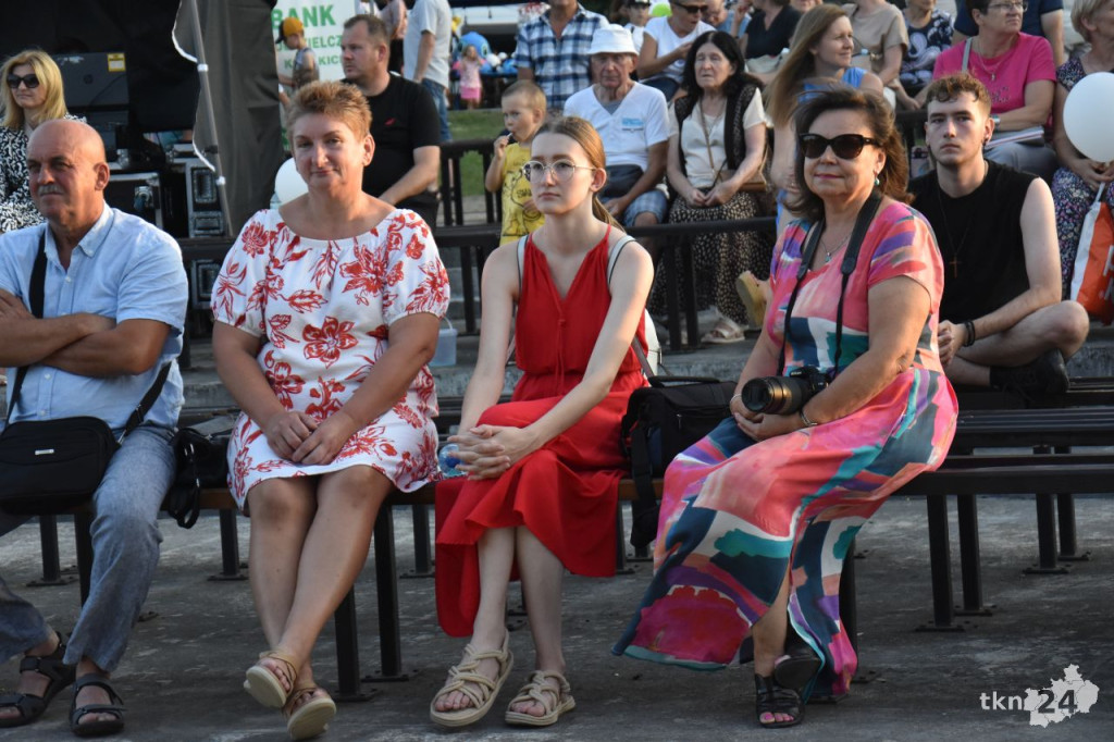 Niedziela na Dniach Stąporkowa 2024 z Łysą Górą i Teatrem Ognia [wideo, zdjęcia]