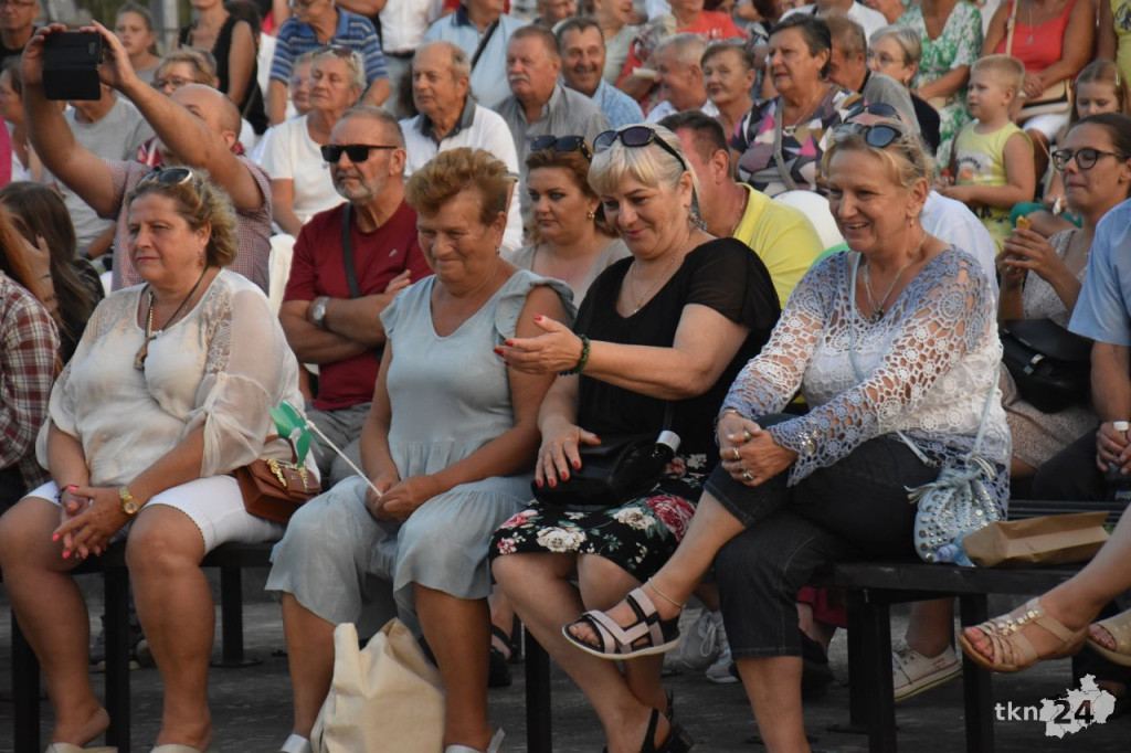 Niedziela na Dniach Stąporkowa 2024 z Łysą Górą i Teatrem Ognia [wideo, zdjęcia]