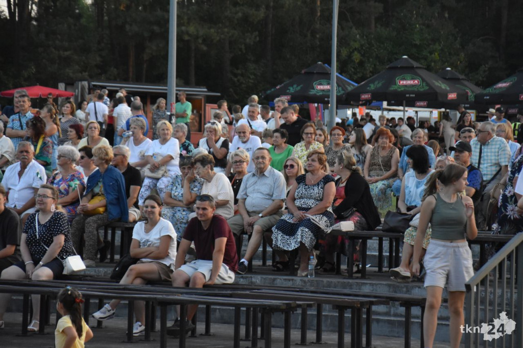 Niedziela na Dniach Stąporkowa 2024 z Łysą Górą i Teatrem Ognia [wideo, zdjęcia]