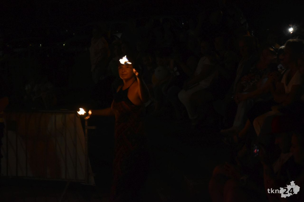 Niedziela na Dniach Stąporkowa 2024 z Łysą Górą i Teatrem Ognia [wideo, zdjęcia]