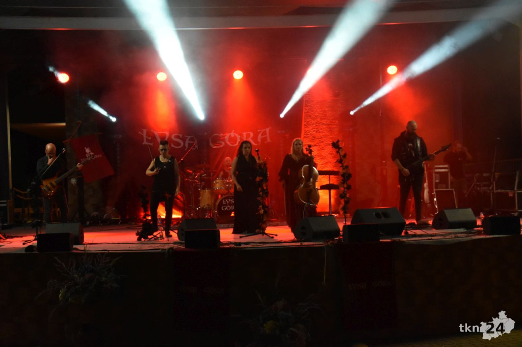 Niedziela na Dniach Stąporkowa 2024 z Łysą Górą i Teatrem Ognia [wideo, zdjęcia]