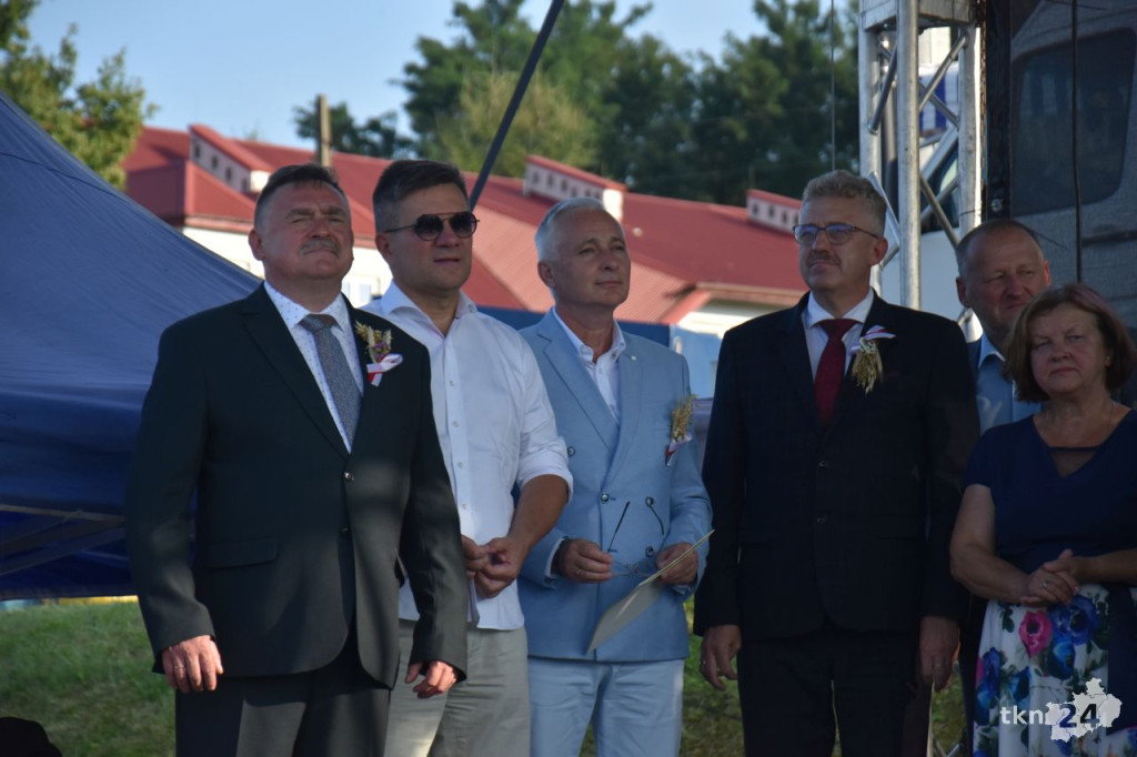 Dożynki powiatu koneckiego i gminy Słupia Konecka w rytmach disco-polo [wideo, zdjęcia]