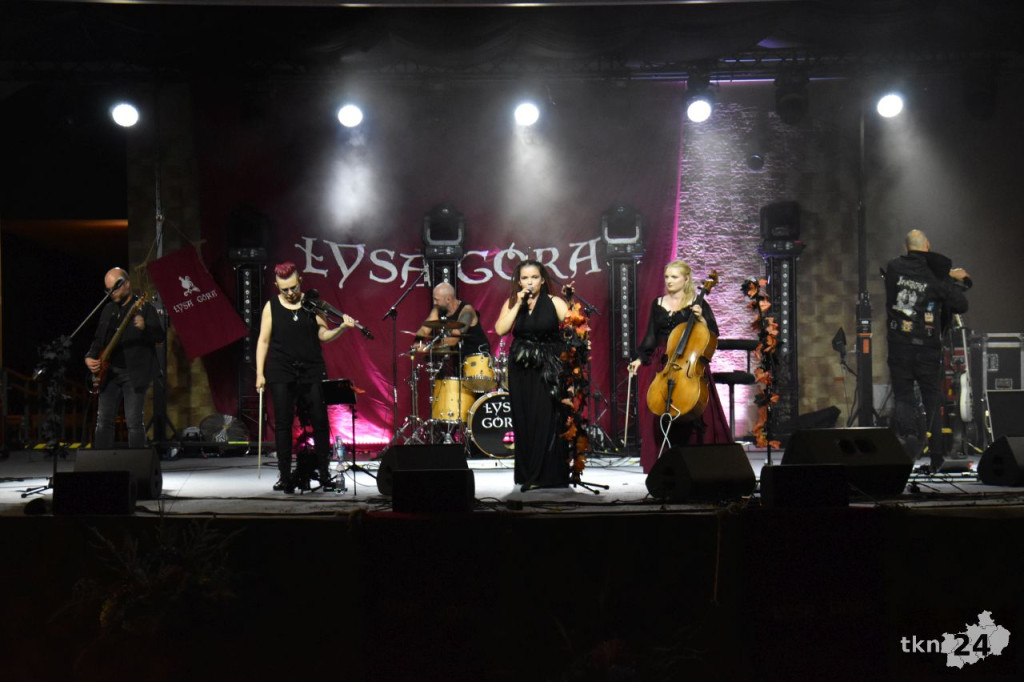 Niedziela na Dniach Stąporkowa 2024 z Łysą Górą i Teatrem Ognia [wideo, zdjęcia]