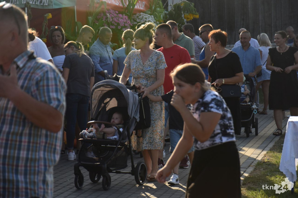 Dożynki powiatu koneckiego i gminy Słupia Konecka w rytmach disco-polo [wideo, zdjęcia]