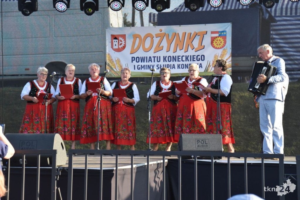Dożynki powiatu koneckiego i gminy Słupia Konecka w rytmach disco-polo [wideo, zdjęcia]