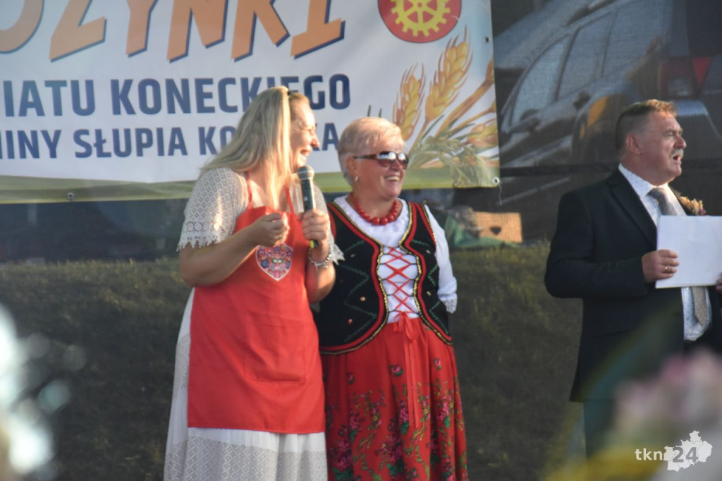 Dożynki powiatu koneckiego i gminy Słupia Konecka w rytmach disco-polo [wideo, zdjęcia]