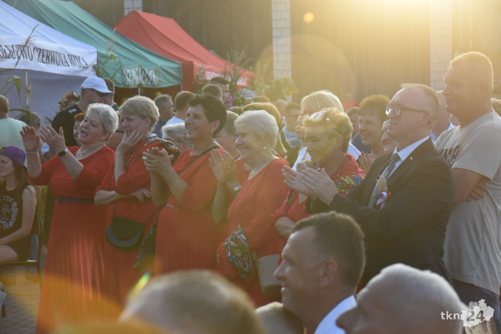 Dożynki powiatu koneckiego i gminy Słupia Konecka w rytmach disco-polo [wideo, zdjęcia]